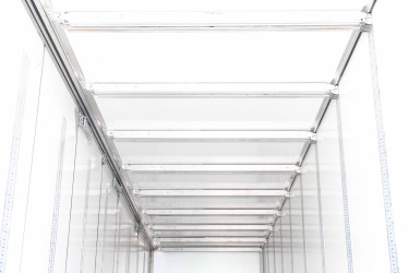 3 axlad inrikes skåptrailer