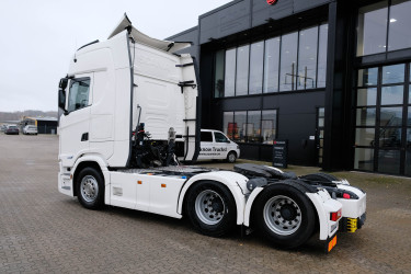 S 500 6x2 dragbil av 2023 års modell