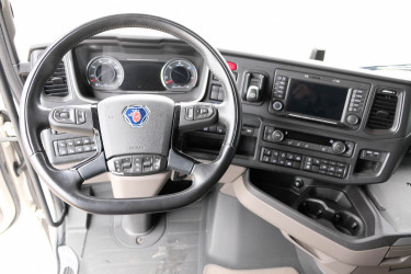 S 500 6x2 dragbil av 2023 års modell