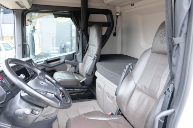 S 500 6x2 dragbil av 2023 års modell