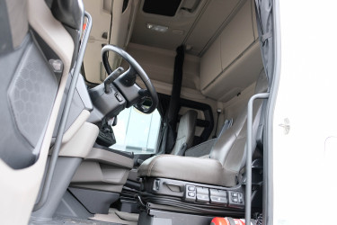 S 500 6x2 dragbil av 2023 års modell