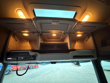 Scania S460 4x2 Mega dragbil