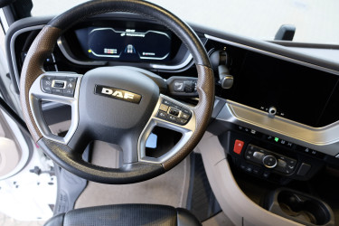 DAF XG+ 530 6x2 dragbil av 2023 års modell