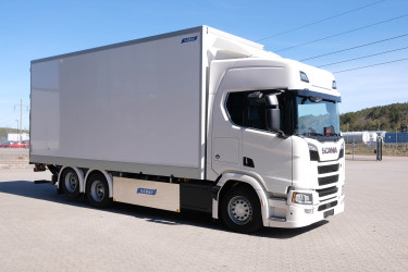 R 660 Närko skåpbil – Pris sänkt, redo att levereras!