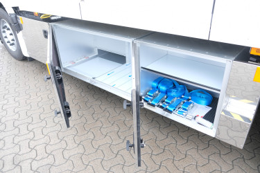 R660 6x2*4 Ekeri skåpbil 2025 - Nu till superpris!