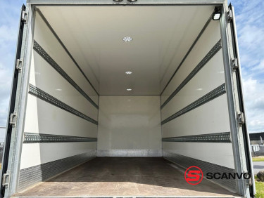 MAN TGL 8-220 4x2 BL fast skåpbil inkl. 2 st växelflak