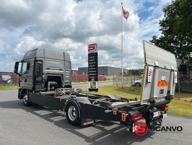 MAN TGL 8-220 4x2 BL fast skåpbil inkl. 2 st växelflak