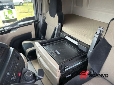 MAN TGL 8-220 4x2 BL fast skåpbil inkl. 2 st växelflak