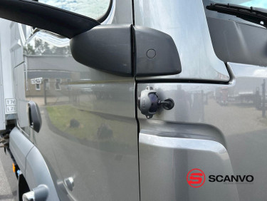 MAN TGL 8-220 4x2 BL fast skåpbil inkl. 2 st växelflak