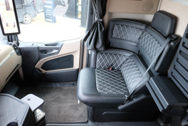 Actros 2753 6x2 dragbil