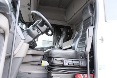 Scania R580 6x2 Ekeri skåpbil med öppningsbar sida