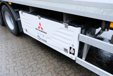 Actros 2753 FRC skåpbil