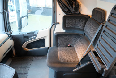 Actros 2753 FRC skåpbil