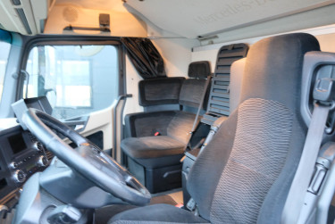 Actros 2753 FRC skåpbil