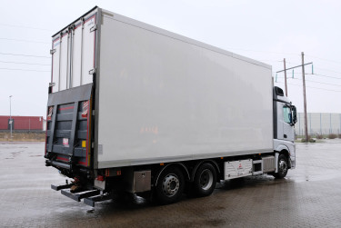 Actros 2753 FRC skåpbil