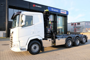 XF 530 8x4*4 Lastväxlar kranbil Tridem