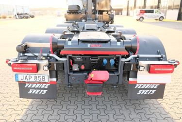 XF 530 8x4*4 Lastväxlar kranbil Tridem