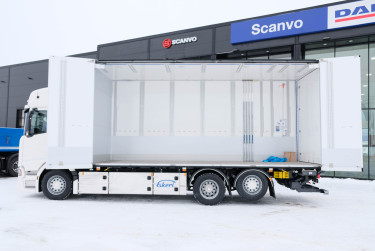 Ny R 560 6x2*4 Ekeri skåpbil