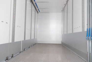 Ny R 560 6x2*4 Ekeri skåpbil