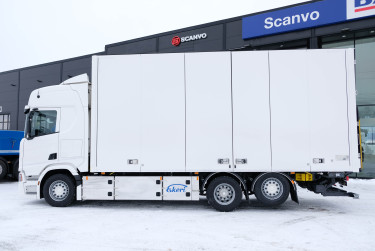 Ny R 560 6x2*4 Ekeri skåpbil