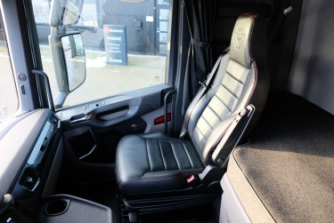 S 660 6x2 dragbil endast 12 400 mil