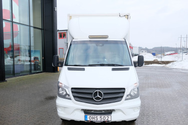 Sprinter 519 skåpbil med öppningsbar sida 