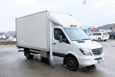 Sprinter 519 skåpbil med öppningsbar sida 