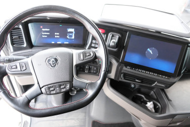 S 660 6x2 dragbil av 2024 års modell