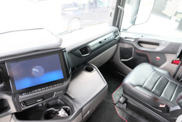 S 660 6x2 dragbil av 2024 års modell