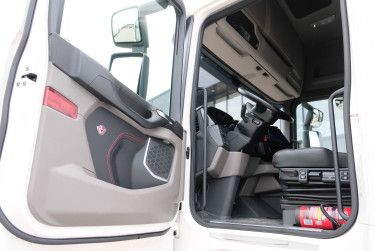 S 660 6x2 dragbil av 2024 års modell