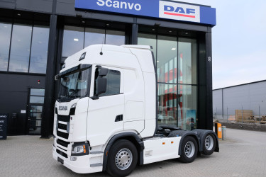 S 560 6x2 dragbil av 2024 års modell