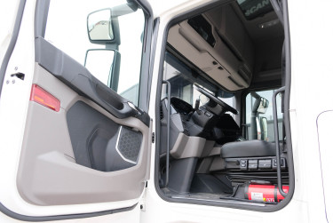 S 560 6x2 dragbil av 2024 års modell