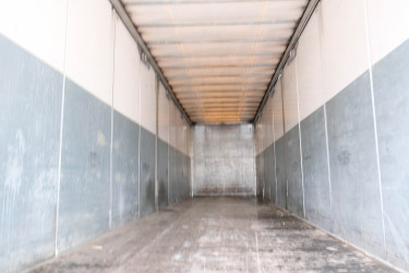 Limetec 4-axlad skåpsläpvagn öppningsbar v/h Sida