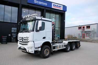 Arocs 3252 Tridem lastväxlare 8x4*4