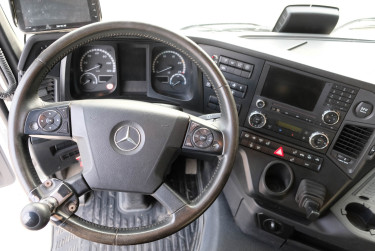 Arocs 3252 Tridem lastväxlare 8x4*4