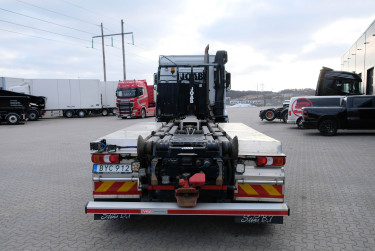 Arocs 3252 Tridem lastväxlare 8x4*4