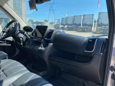 Opel Movano 4250 Kg Hästebil