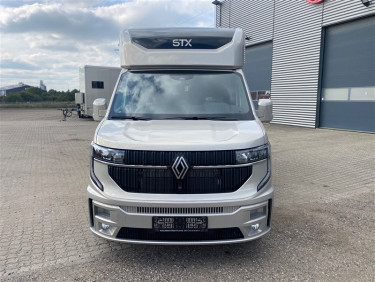 Renault Master AUT. 3500 kg STX Hästbuss 