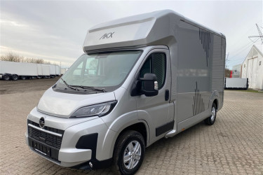 Opel Movano AUT. 3500 kg hästbuss