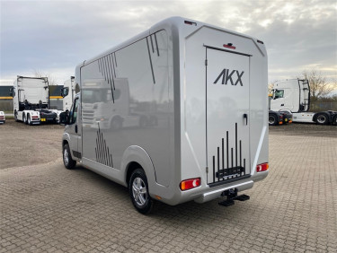 Opel Movano AUT. 3500 kg hästbuss