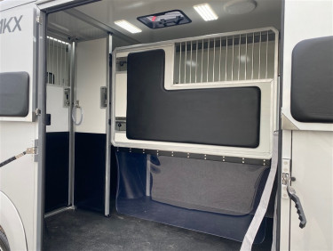 Opel Movano AUT. 3500 kg hästbuss