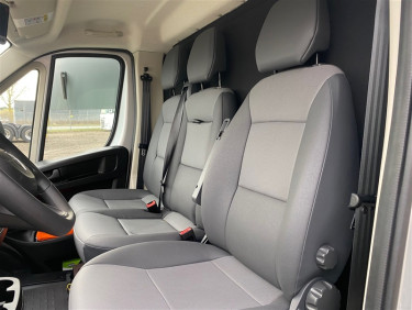 Opel Movano AUT. 3500 kg hästbuss