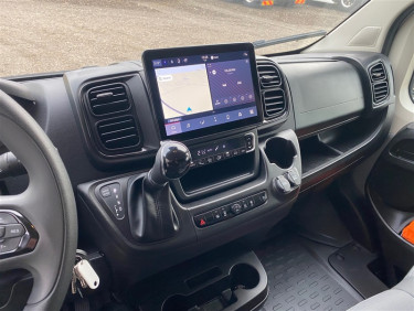 Opel Movano AUT. 3500 kg hästbuss