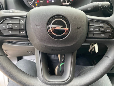 Opel Movano AUT. 3500 kg hästbuss