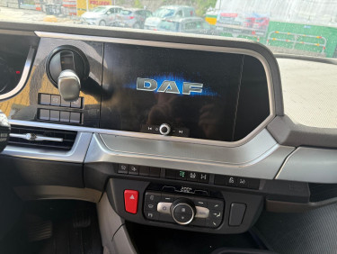 DAF XF 530 FTS 6x2 dragbil av 2022 års modell