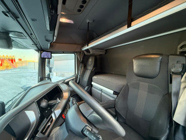 DAF XF 530 FTS 6x2 dragbil av 2022 års modell