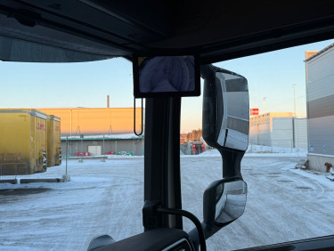 DAF XF 530 FTS 6x2 dragbil av 2022 års modell