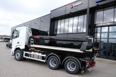 Ny XF 530 6x4 Zetterbergs dumperbil