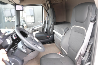 Ny XF 530 6x4 Zetterbergs dumperbil