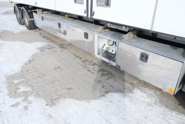 Närko 4 axlad skåpvagn med uppningsbar sida